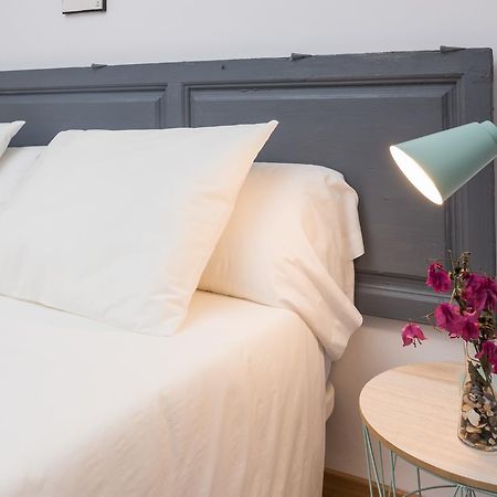 Apartamentos Paseo De La Farola Málaga Dış mekan fotoğraf